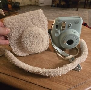Instax mini 9 Fujifilm camera with carrying case